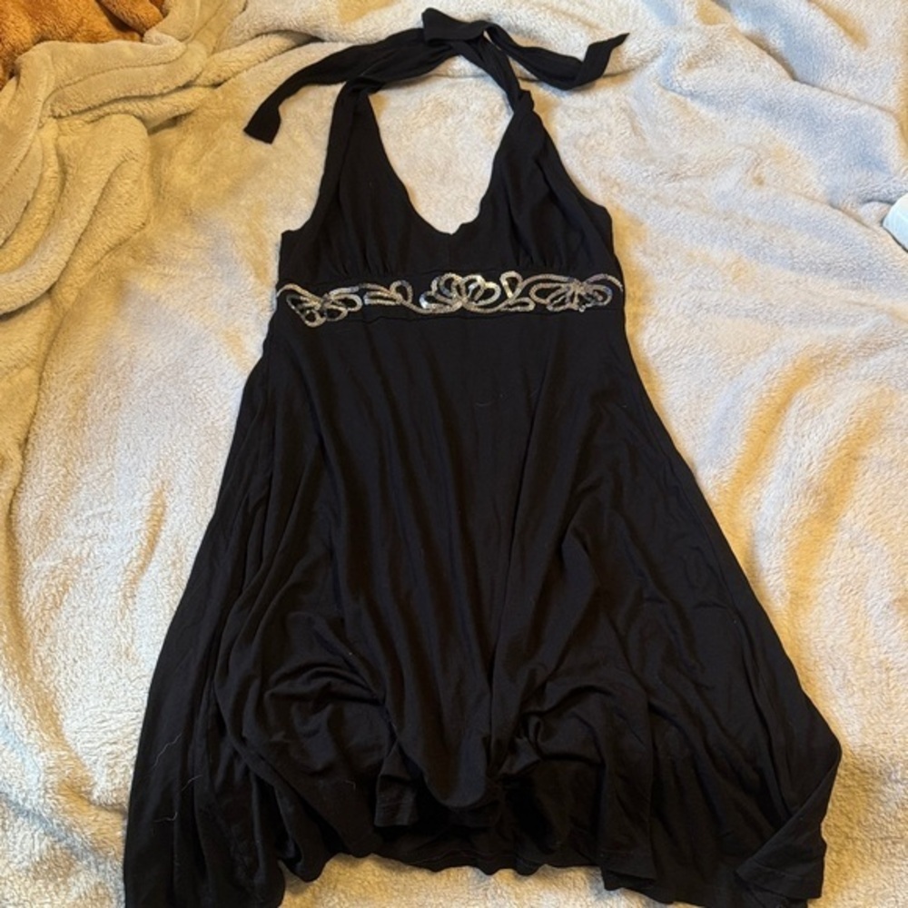 Venus || Beautiful Halter Sequin Midi Dress (M)
